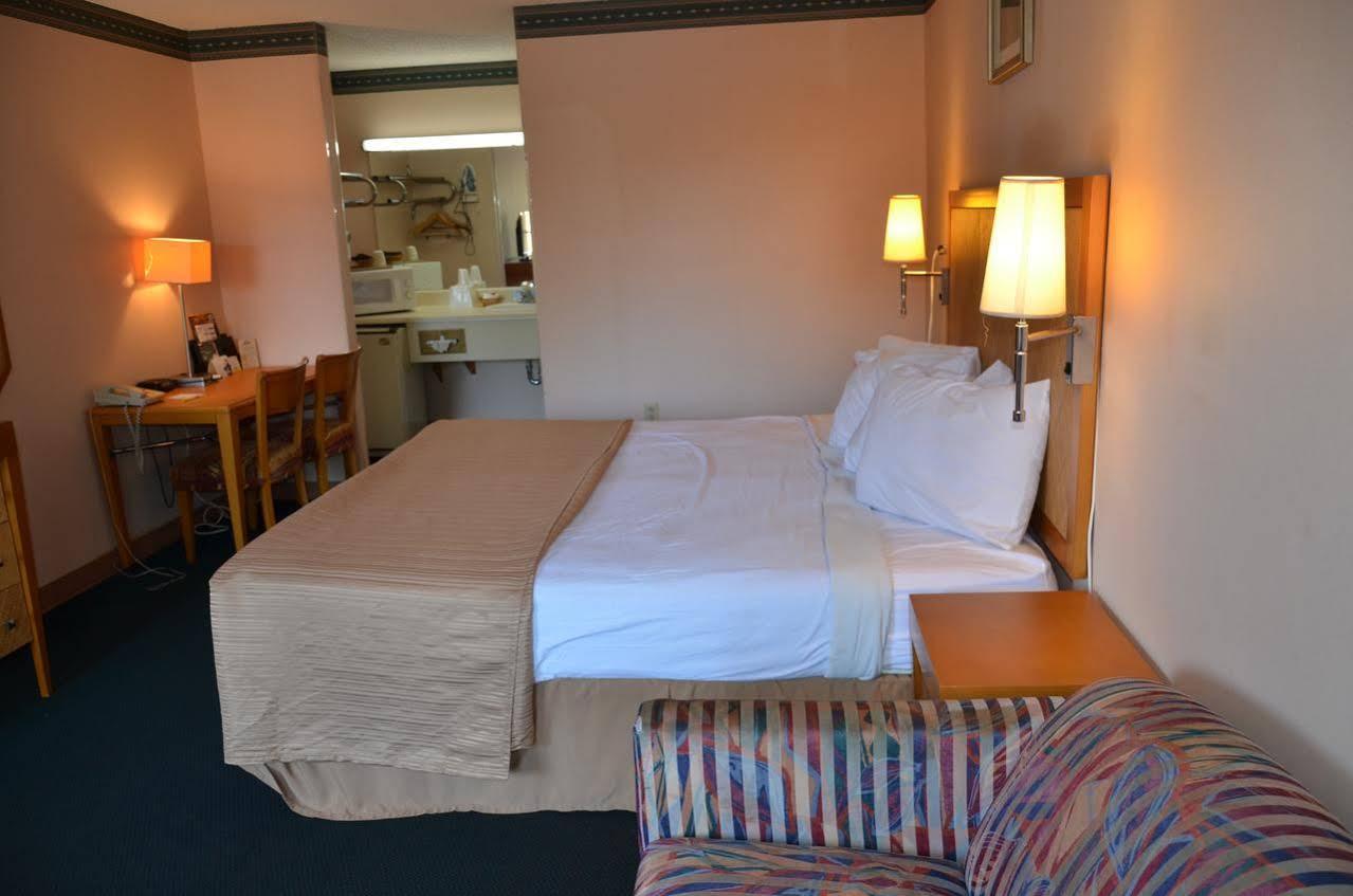 Days Inn Cheraw Esterno foto