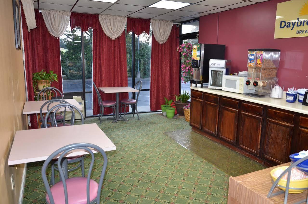 Days Inn Cheraw Esterno foto